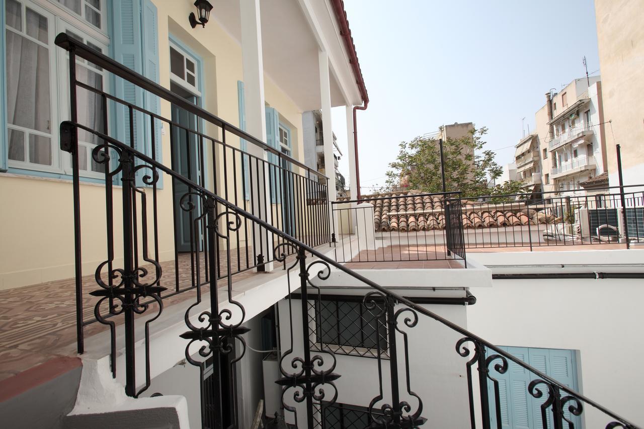 Live In Athens, Thiseio Historic House Экстерьер фото