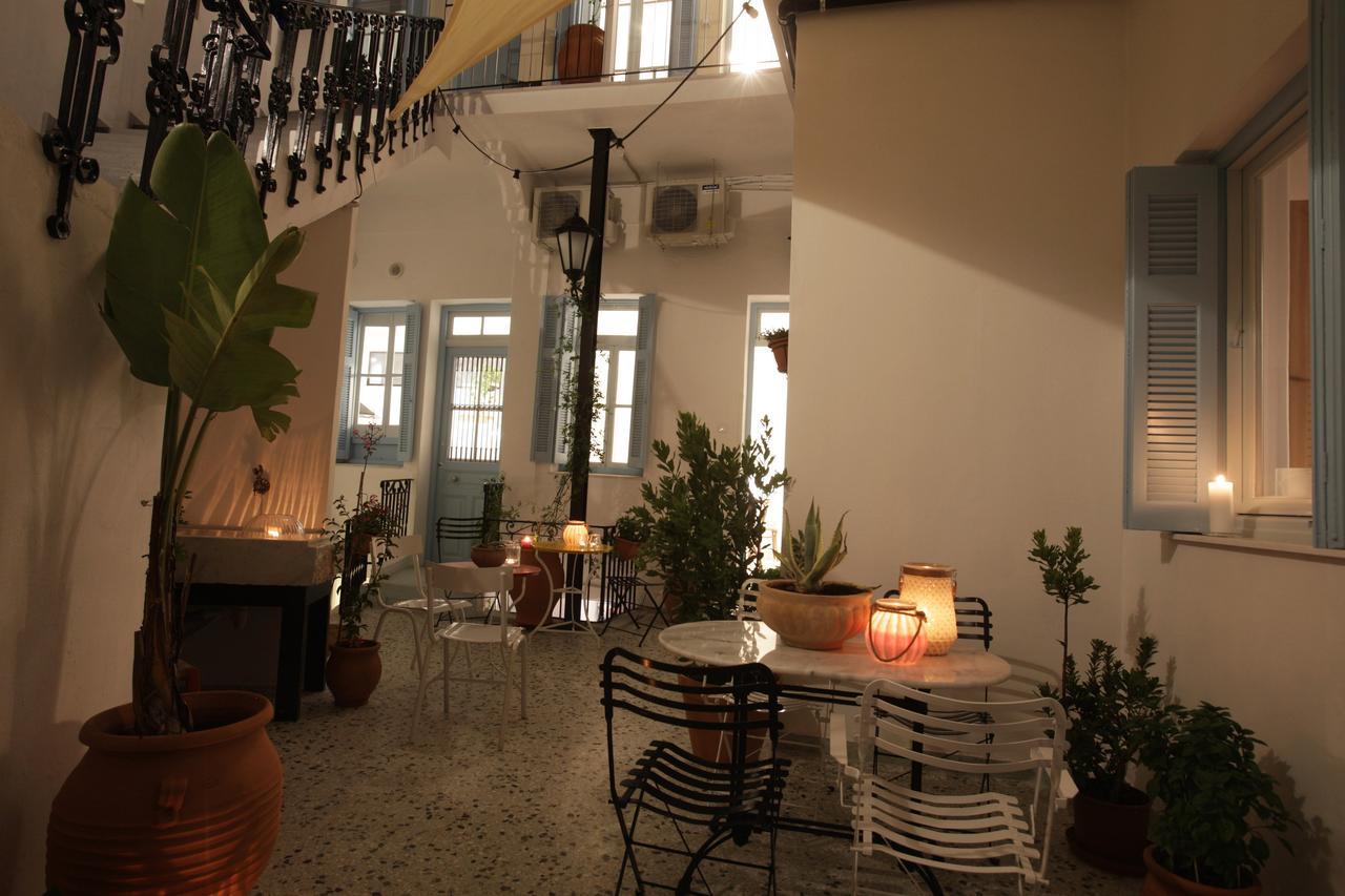 Live In Athens, Thiseio Historic House Экстерьер фото