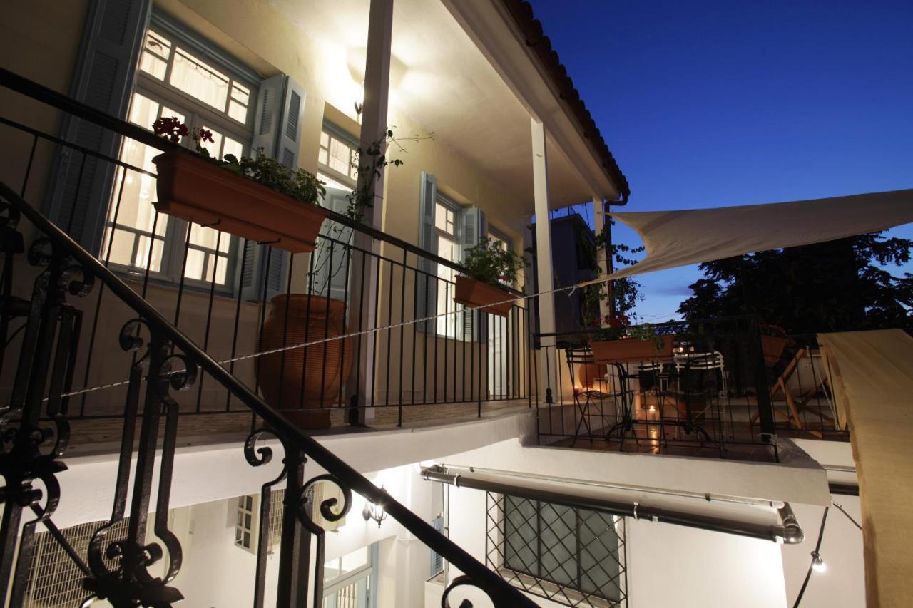 Live In Athens, Thiseio Historic House Экстерьер фото